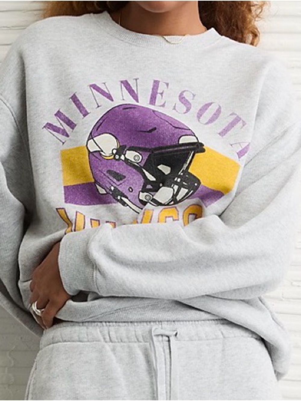 American Eagle Outfitters NFL Minnesota Vikings Sweatshirt, NWT. Medium.